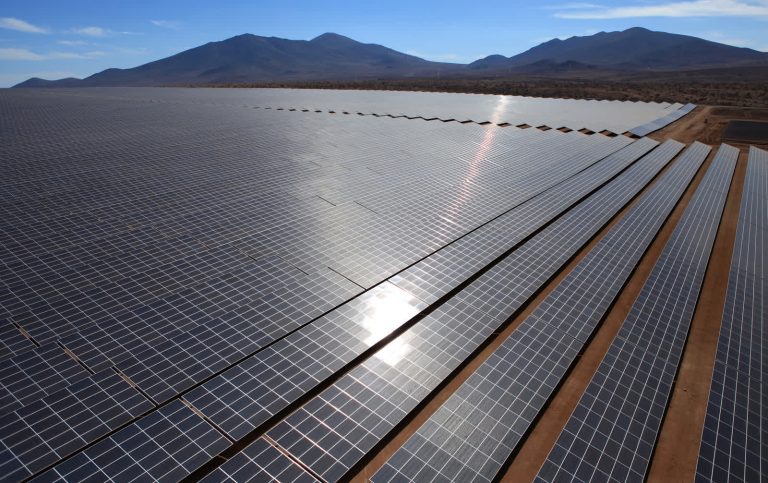 Acciona Energía abre un complejo fotovoltaico en Chile de 144 millones