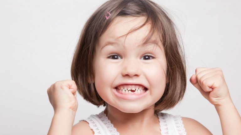 Cómo quitarse un diente