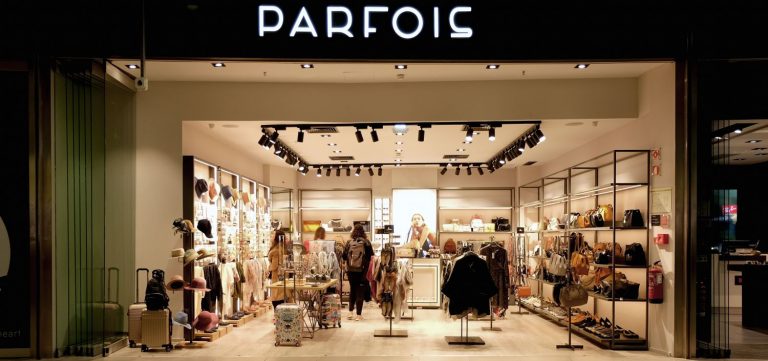 Parfois: el collar corto de plata por 22,99 euros que da luz a tu rostro