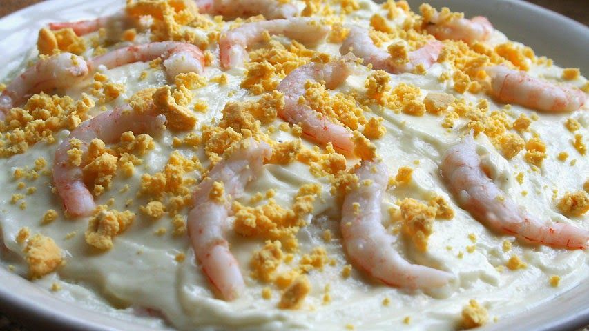 Qué debes echar a una ensaladilla rusa para que sea plato único