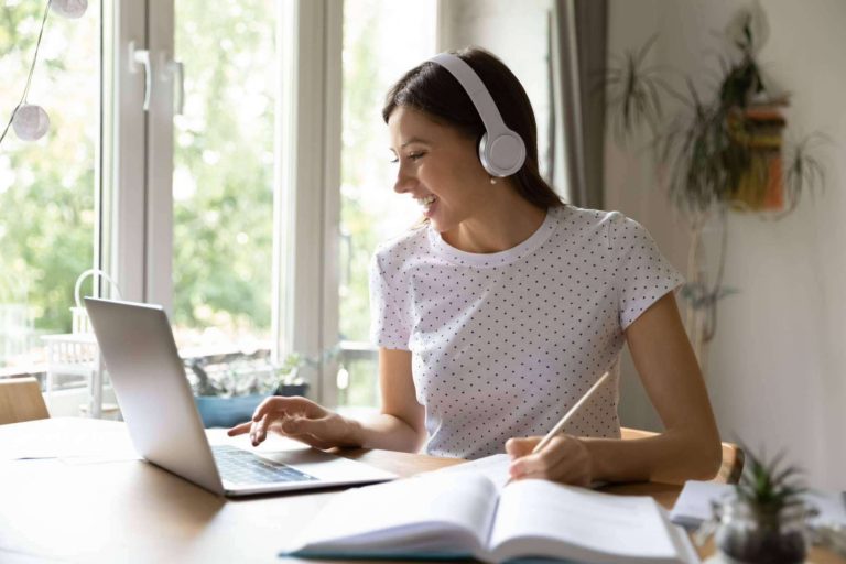 ¿Dónde encontrar ayuda para hacer el Trabajo de Fin de Grado? Ayuda Universitaria