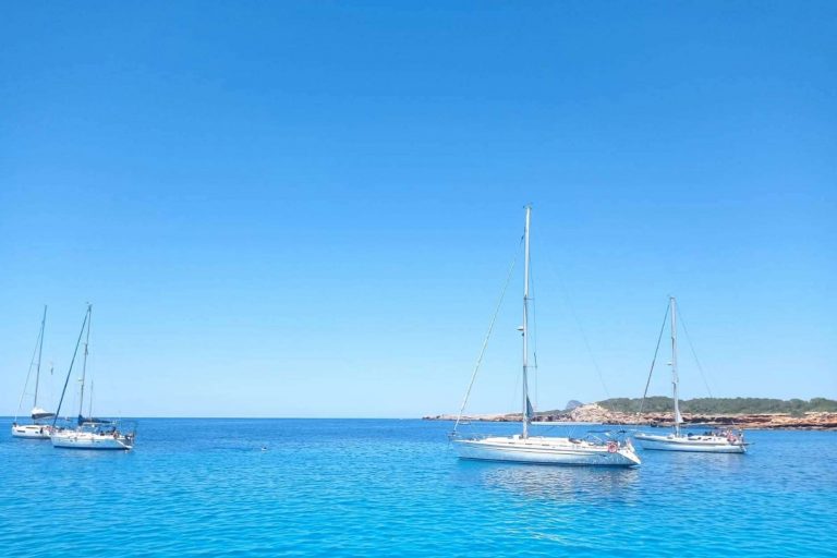 ¿Alquiler de barco entero o alquiler por plazas?: Navega y Comparte