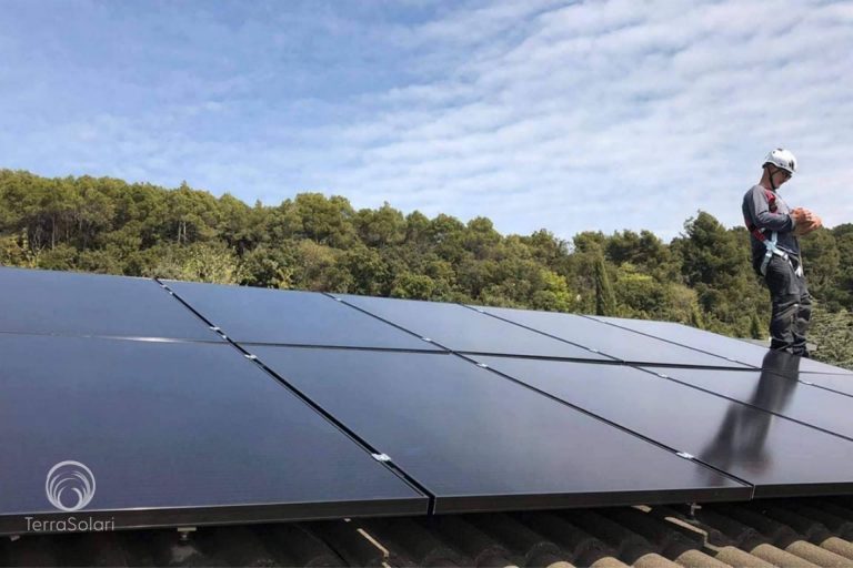 ¿Cómo recibir una subvención económica para la instalación de placas solares en la vivienda?