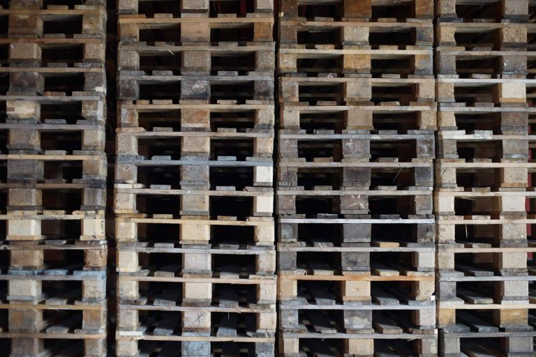 Europalet, una de las empresas líderes en el sector, ofrece palés reciclados de madera