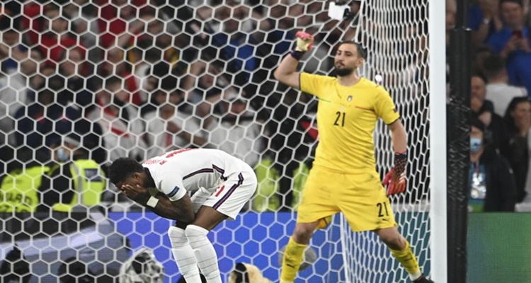 Eurocopa Italia penaltis