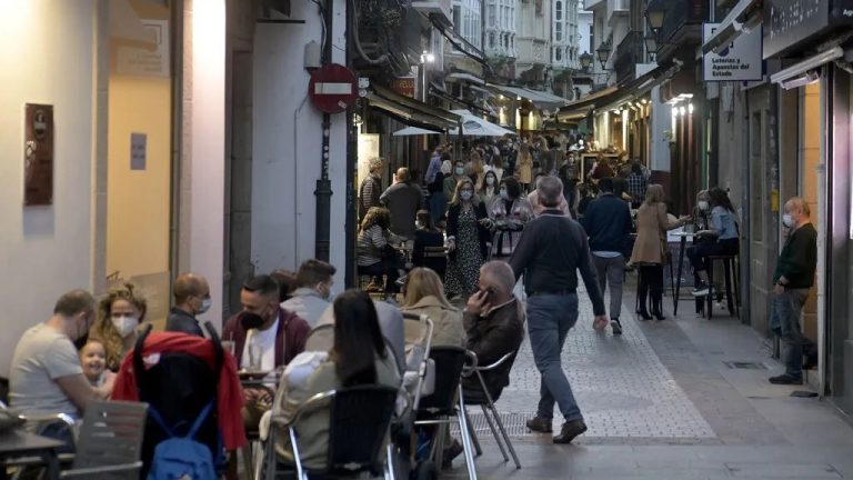 La hostelería prevé cerrar julio con una recaída de la actividad