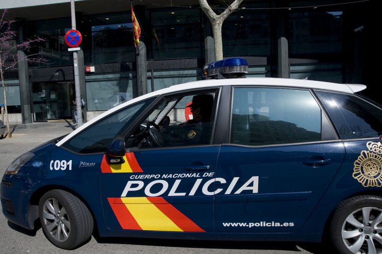 La Policía auxilia en Valencia a un bebé que estaba convulsionando