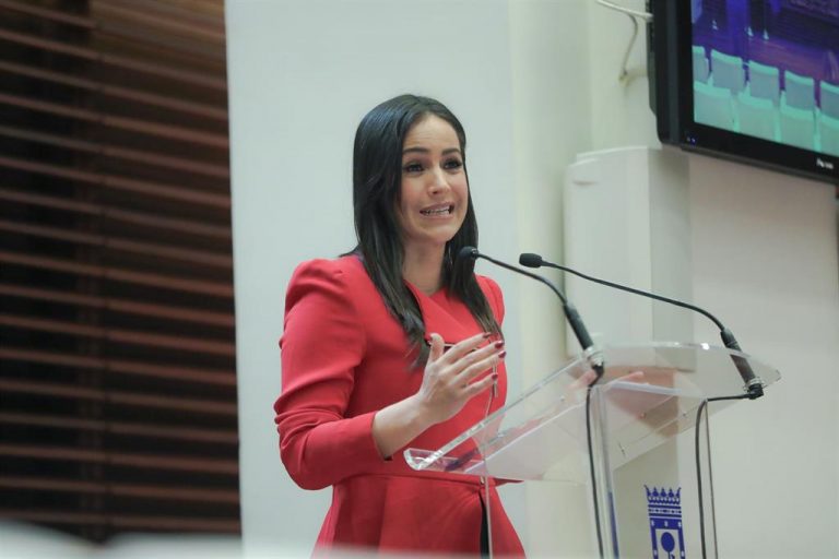 Villacís cree que no se plantea de forma seria el debate de menstruación