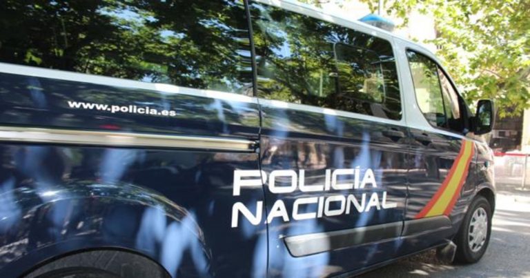 Detenido un hombre por agredir a su mujer y amenazar con quemar a sus hijos