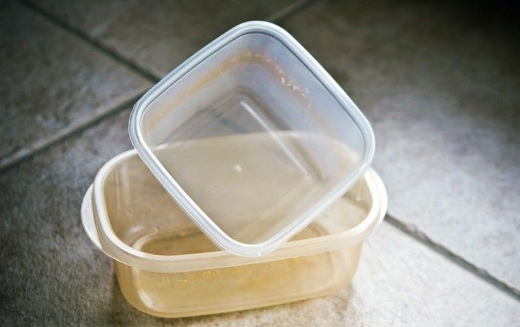 El sol es un aliado a la hora de eliminar malos olores en envases