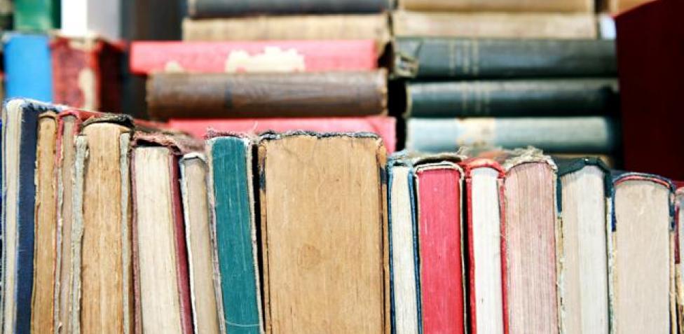 Cómo devolver el blanco a las hojas amarillas de los libros 114 ¿Cómo cuidar tus libros y hacer que siempre mantengan las hojas de color blanco?