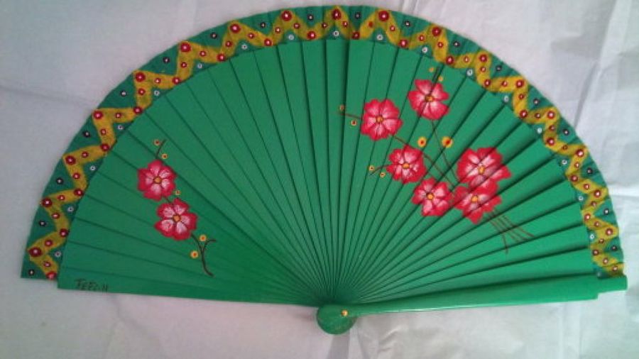 El abanico como accesorio lujoso 