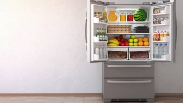 Paso a paso para desmontar una puerta de nevera