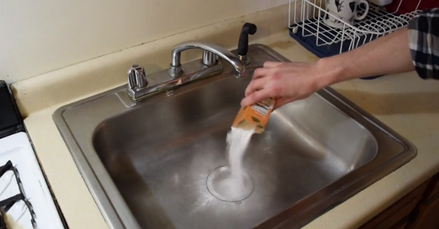 Vinagre y bicarbonato para destapar 