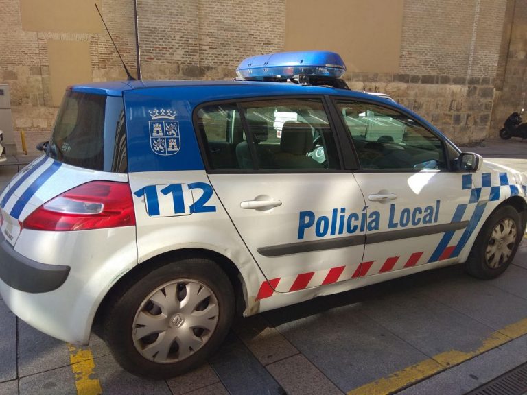 Denunciado un conductor, sin carné ni cinturón que dió positivo en drogas cuando iba haciendo derrapes