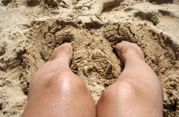 Arena y masaje todo lo que necesitas para embellecer la piel