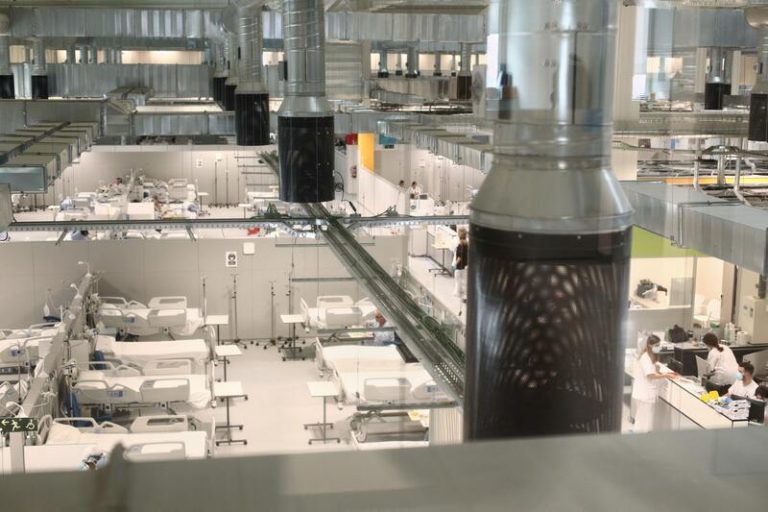 La Comunidad de Madrid notifica 1.594 casos, 809 de las últimas 24 horas, y 12 fallecidos