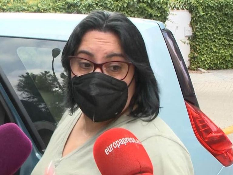 Celeste, presidenta del club de fans de Isabel Pantoja, aclara la polémica de los cartones de tabaco