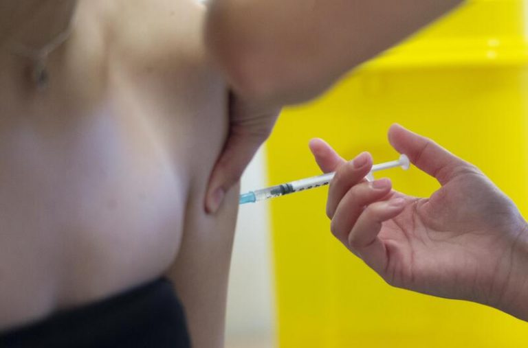 Madrid notifica 2.002 casos, 1.616 de las últimas 24 horas, y 23 fallecidos