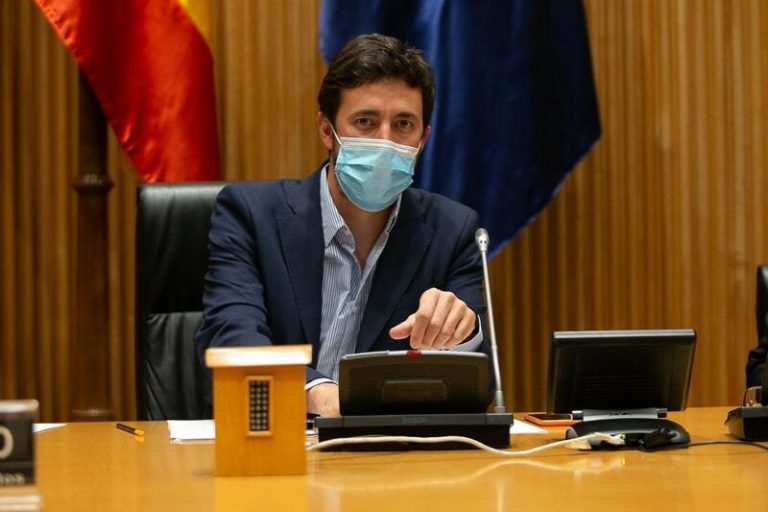 Podemos envía una carta a Ribera urgiendo a acelerar las reformas en el sistema eléctrico