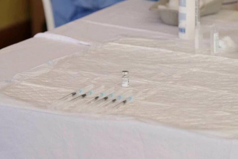 La Rioja lamenta dos fallecidos por COVID-19 mientras baja la incidencia acumulada