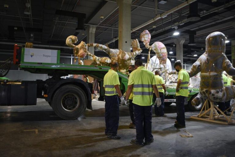Las Fallas vuelven a las calles 523 días después a dos semanas de la 'plantà'