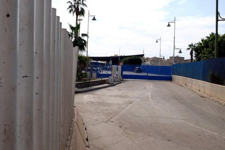 La ADMH pide reabrir la frontera de Melilla para trasladar el cadáver de un joven ahogado