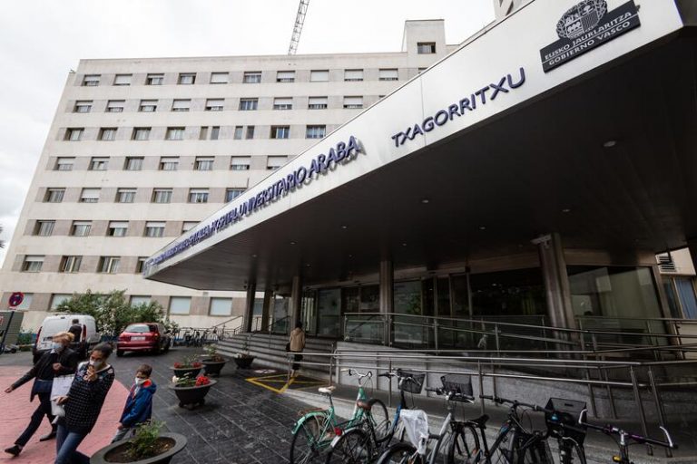 Los positivos en Euskadi bajan hasta los 619 y la tasa de incidencia se sitúa en 469 casos