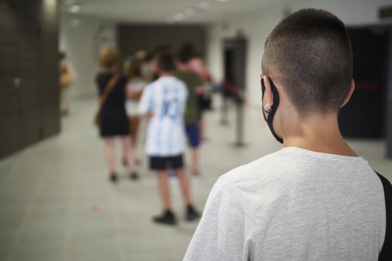 El 86% de la población diana ha recibido una dosis y el 75% ha completado la pauta