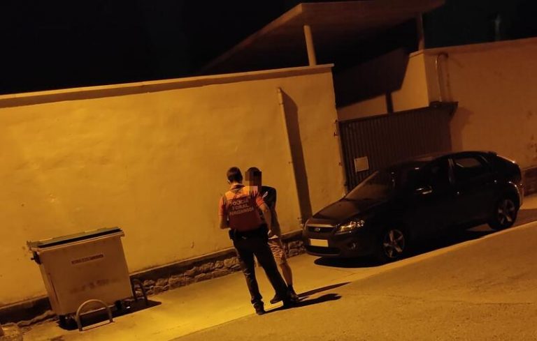 La Policía Foral de Navarra interviene esta madrugada en siete botellones, uno con un centenar de jóvenes