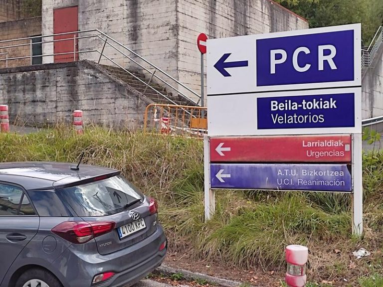 Los ingresos en UCI se elevan en Euskadi y la tasa de positividad sube al 10,3%, pese a bajar los contagios