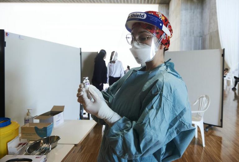 Cantabria ya tiene inmunizada al 75% de su población mayor de 12 años