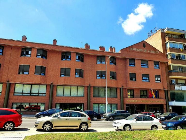 Castilla-La Mancha revisa medidas en residencias tras el rechazo judicial