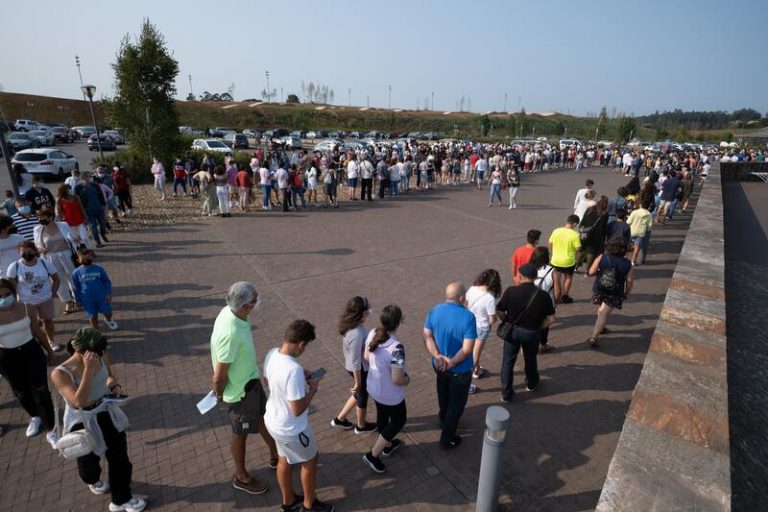 Los gallegos inmunizados rozan los dos millones