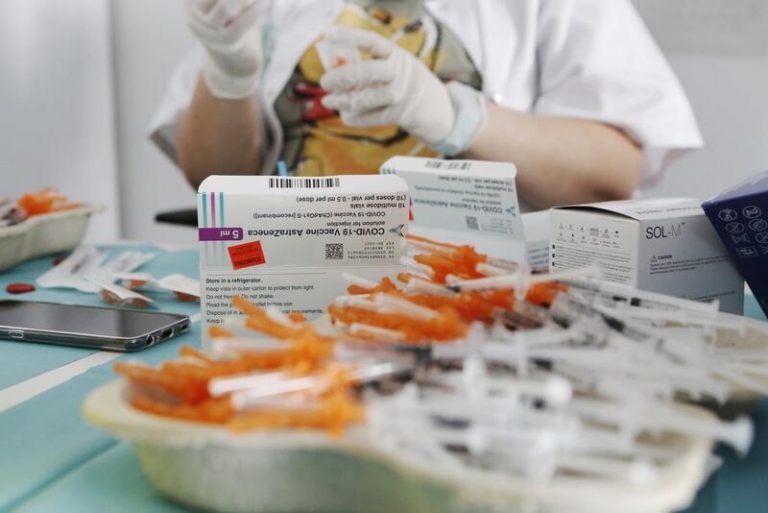 Aragón alcanza al 70% de su población total vacunada, quinta CCAA en lograrlo