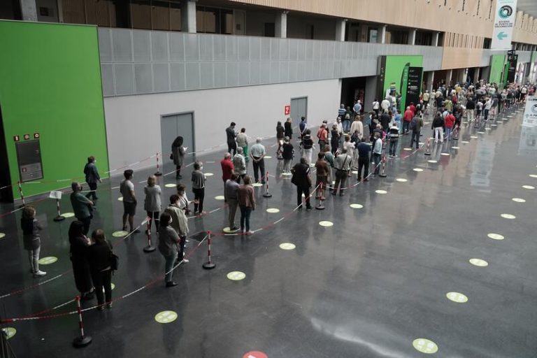 El 65% de los vascos de 16 a 19 años ha recibido al menos una dosis de la vacuna