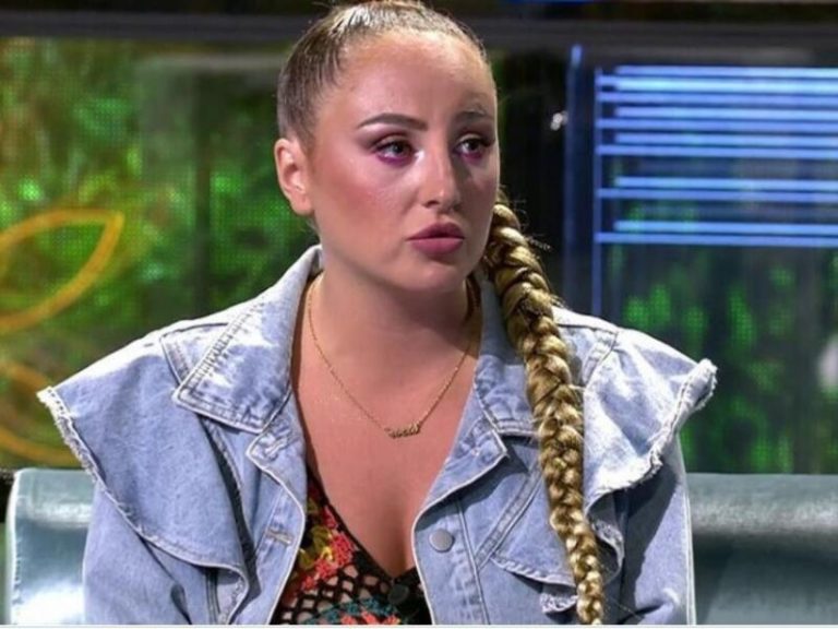 Rocío Flores reacciona a la reaparición televisiva de su madre, Rocío Carrasco