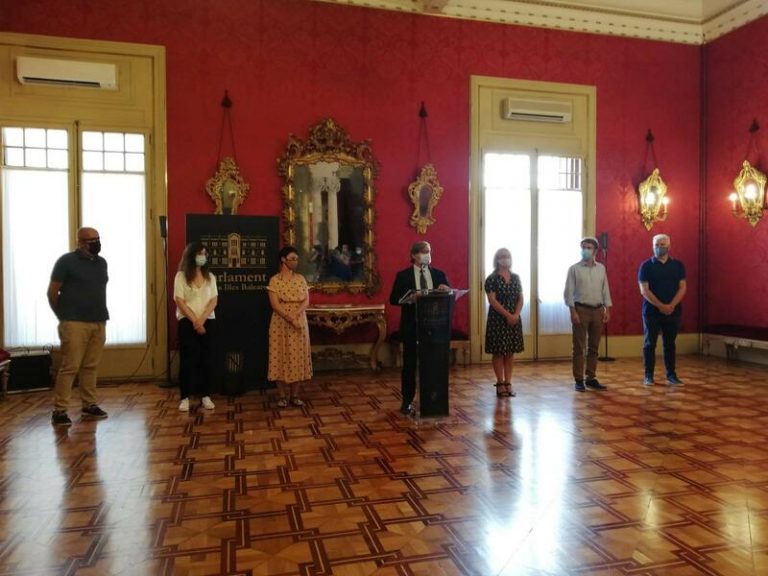 Baleares urge a suspender las deportaciones a Afganistán y acoger refugiados