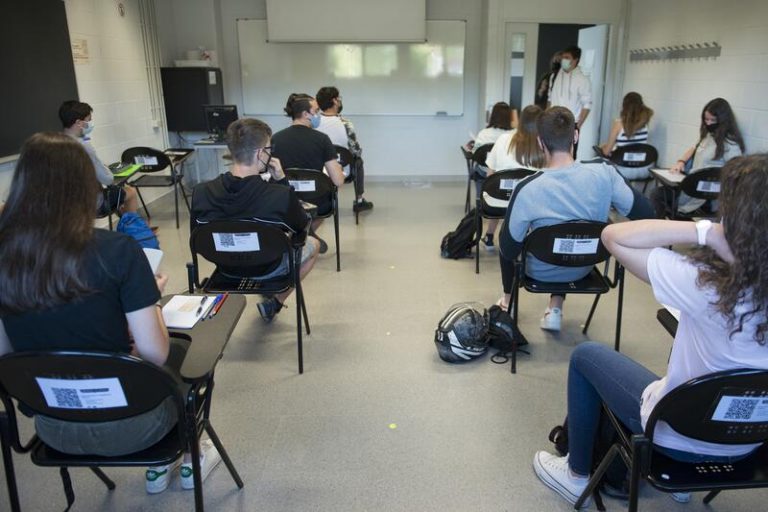 Cs pregunta al Gobierno qué hará para que Cataluña asegure un 25% de las clases en castellano