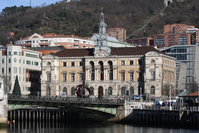 Bilbao muestra su compromiso a colaborar en la acogida de solicitantes de protección internacional