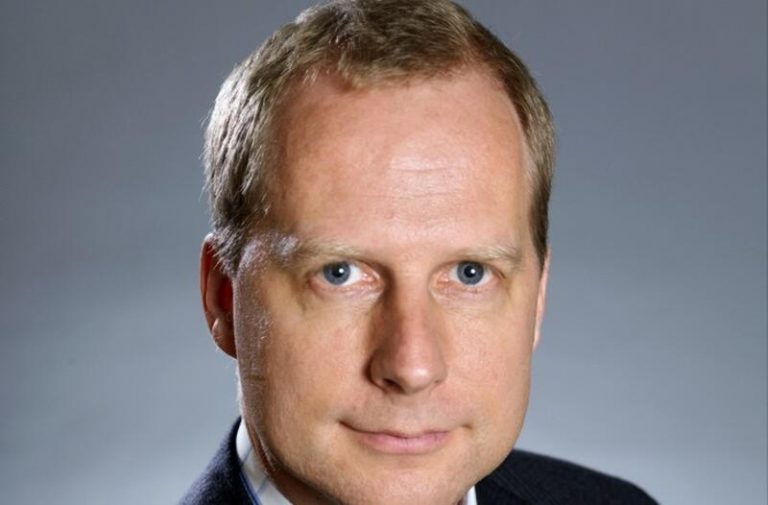 Abanca sigue de cerca la puja por el banco portugués EuroBic