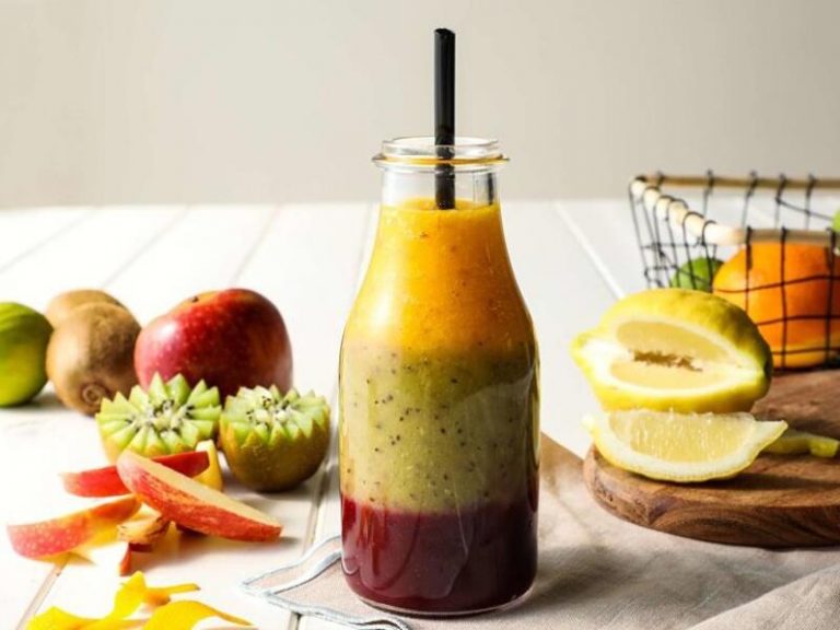 Cinco smoothies con frutas y verduras para refrescar tu verano de forma saludable
