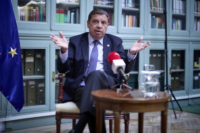 Planas confía en el consenso con las CC.AA. para concluir el plan de la futura PAC en octubre