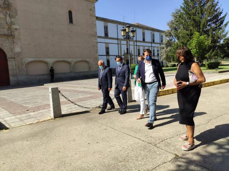 Castilla y León pide al Gobierno un nuevo fondo para hacer frente a las medidas en educación