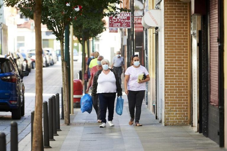 Cantabria suma 142 contagios y un fallecido, aunque bajan los hospitalizados
