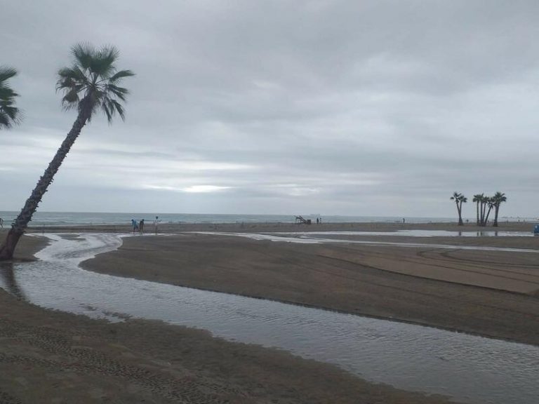 Sagunto y Canet cierran sus playas por los daños ocasionados por las lluvias