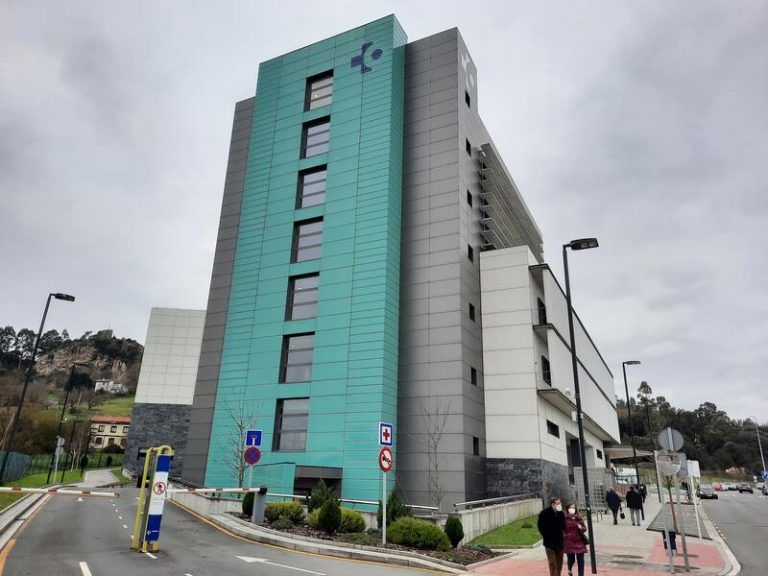 Euskadi registra 296 nuevos casos pero aumentan los pacientes ingresados en UCI