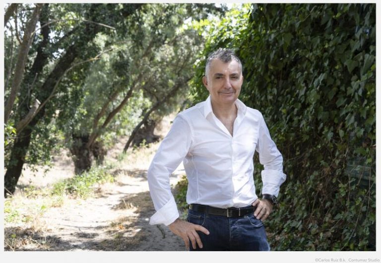 Manuel Vilas novela 'Los besos' en tiempos de covid