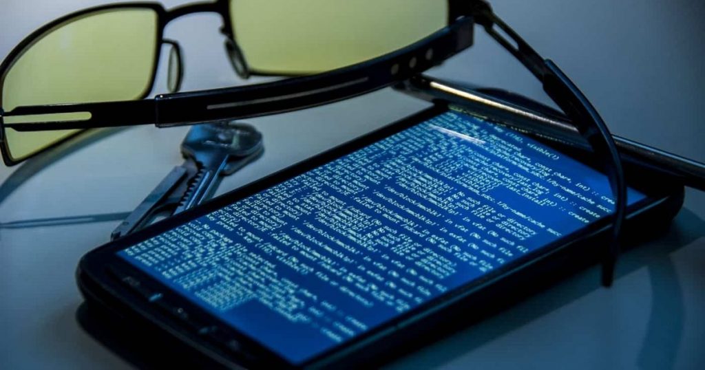 ¿Qué debo hacer si me han hackeado el móvil?