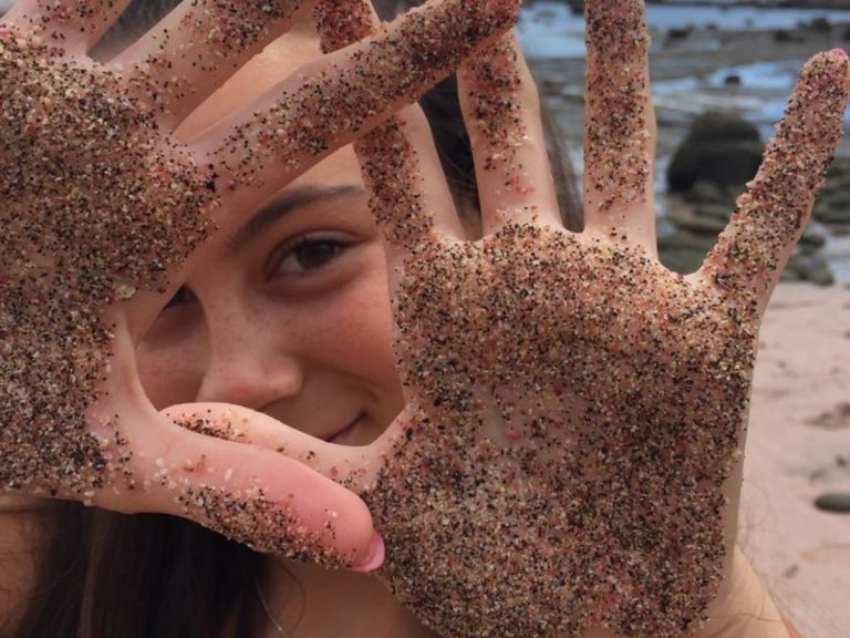 Cómo preparar un exfoliante con la arena de la playa